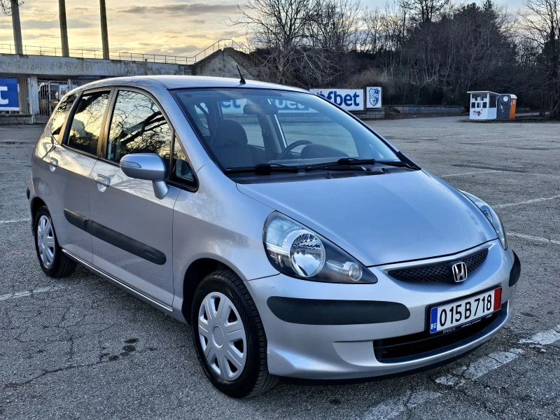 Honda Jazz Автоматик, Фейслифт, Климатроник , снимка 3 - Автомобили и джипове - 48885553