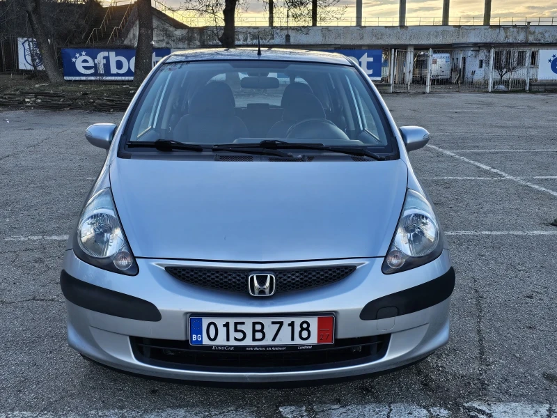 Honda Jazz Автоматик, Фейслифт, Климатроник , снимка 2 - Автомобили и джипове - 48885553