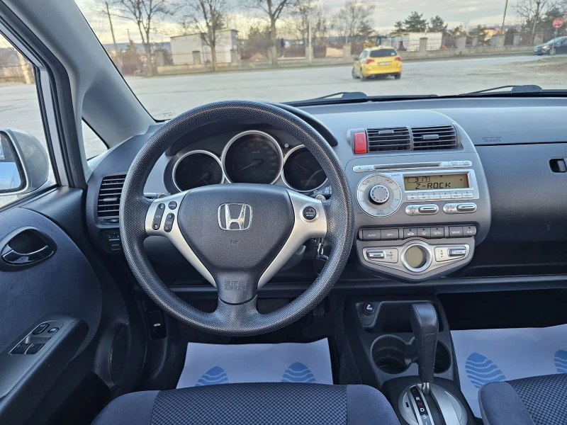 Honda Jazz Автоматик, Фейслифт, Климатроник , снимка 7 - Автомобили и джипове - 48885553