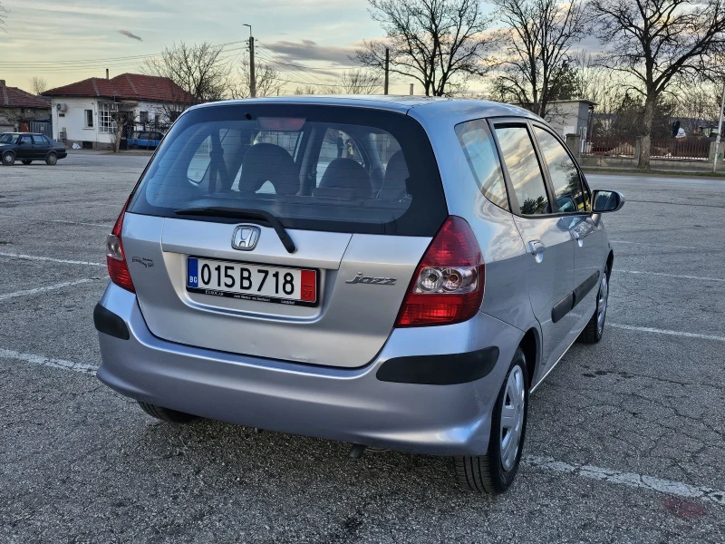 Honda Jazz Автоматик, Фейслифт, Климатроник , снимка 4 - Автомобили и джипове - 48885553