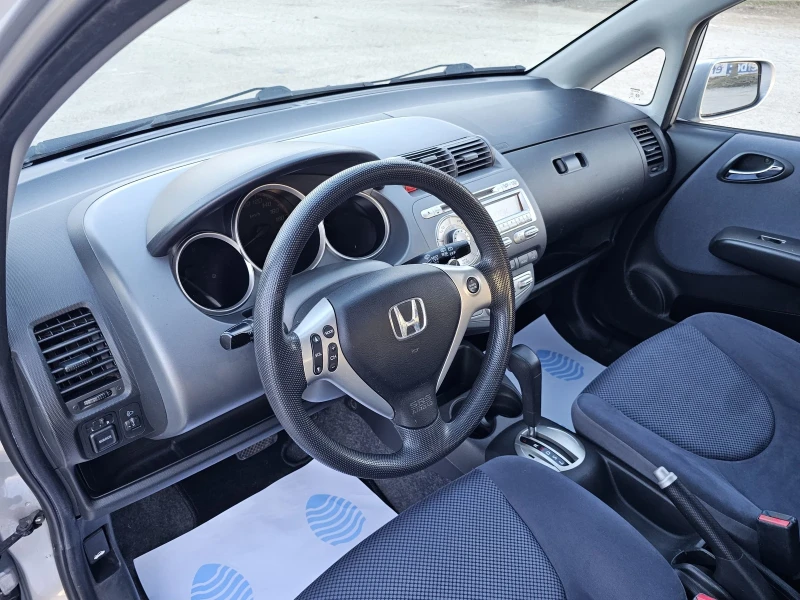 Honda Jazz Автоматик, Фейслифт, Климатроник , снимка 10 - Автомобили и джипове - 48885553