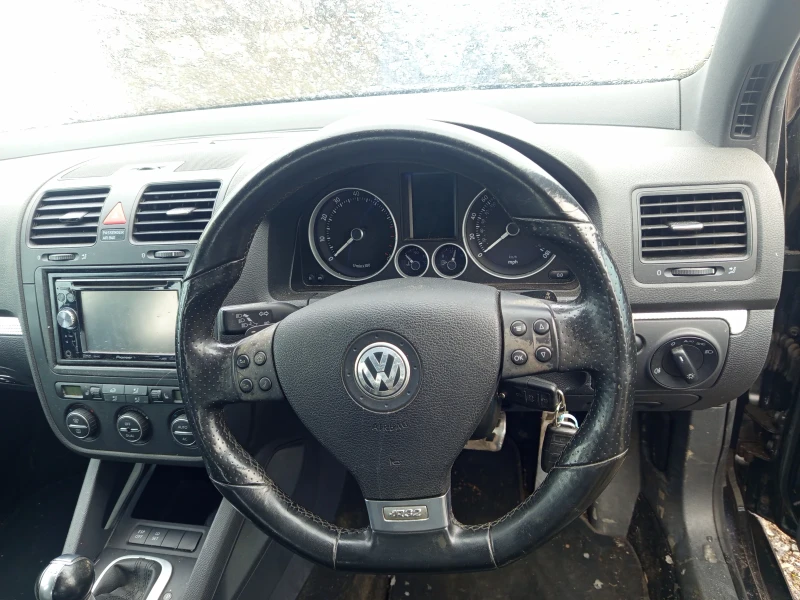 VW Golf R32, снимка 5 - Автомобили и джипове - 49162787