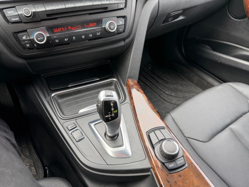 BMW 328 * АВТО КРЕДИТ* ЦЕНА ДО БГ * СЕРВИЗНА ИСТОРИЯ * , снимка 14 - Автомобили и джипове - 52593807