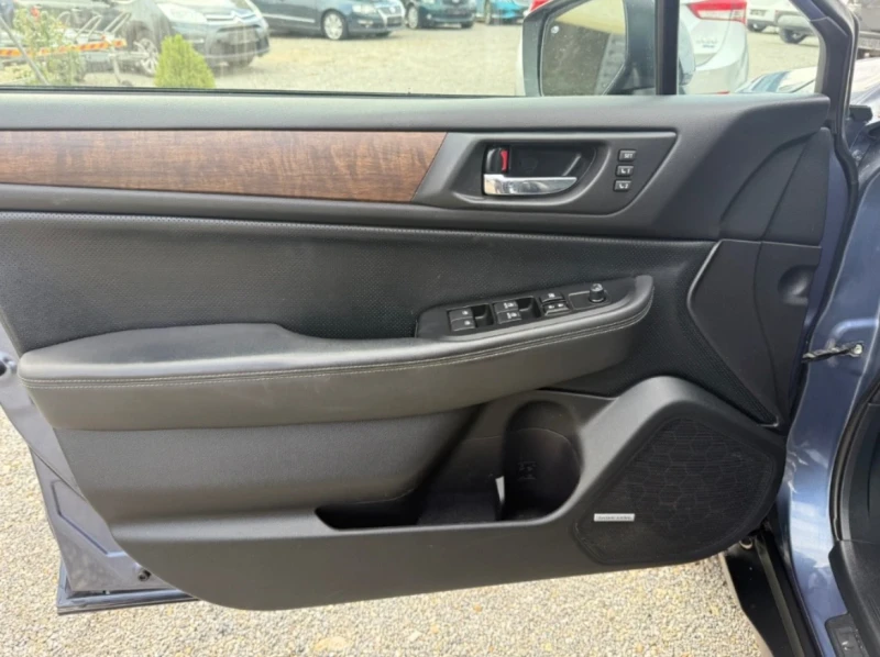 Subaru Outback 2.5 AWD, снимка 10 - Автомобили и джипове - 52795858