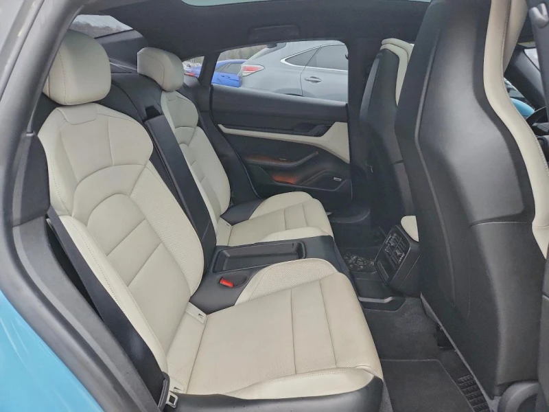 Porsche Taycan, снимка 6 - Автомобили и джипове - 53460127
