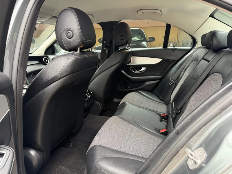 Mercedes-Benz C 220, снимка 12 - Автомобили и джипове - 53486481