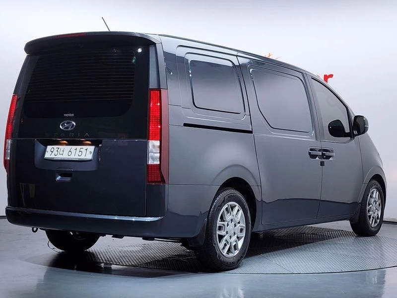 Hyundai Staria L3.5 Cargo 3-Seater| 268к.с., снимка 2 - Автомобили и джипове - 56192734