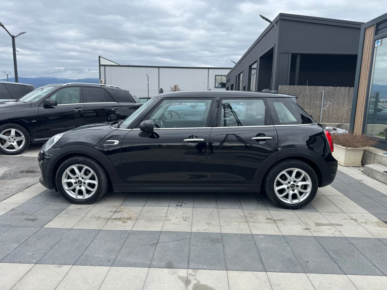 Mini Cooper COOPER D 2015 AUTOMATIC  - изображение 5