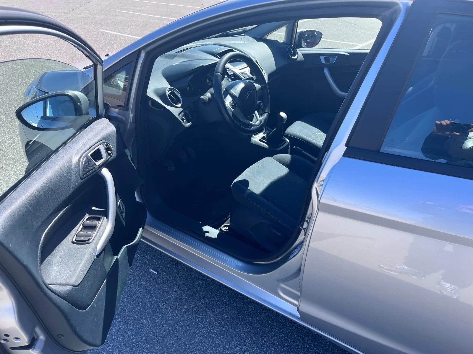 Ford Fiesta  - изображение 7