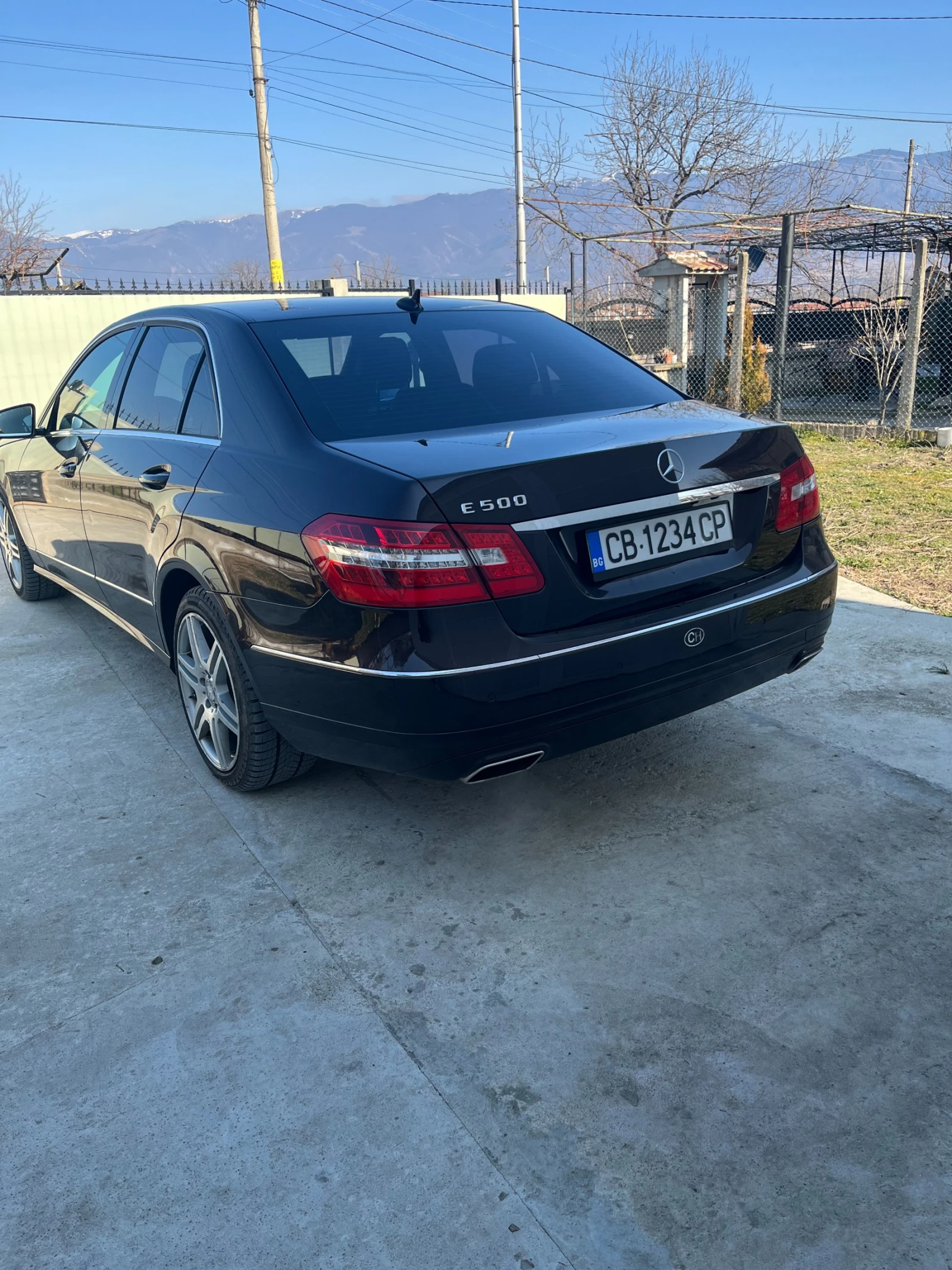 Mercedes-Benz E 500  - изображение 2