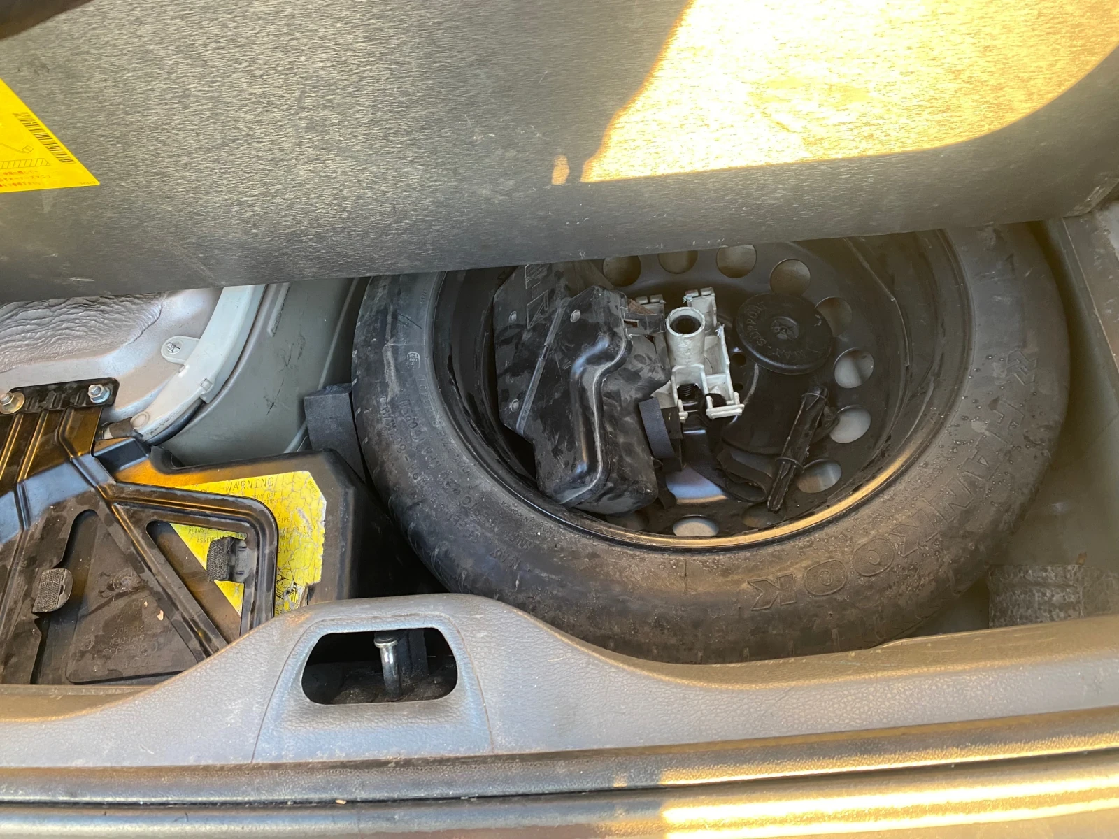 Volvo S60 2.4D - изображение 8