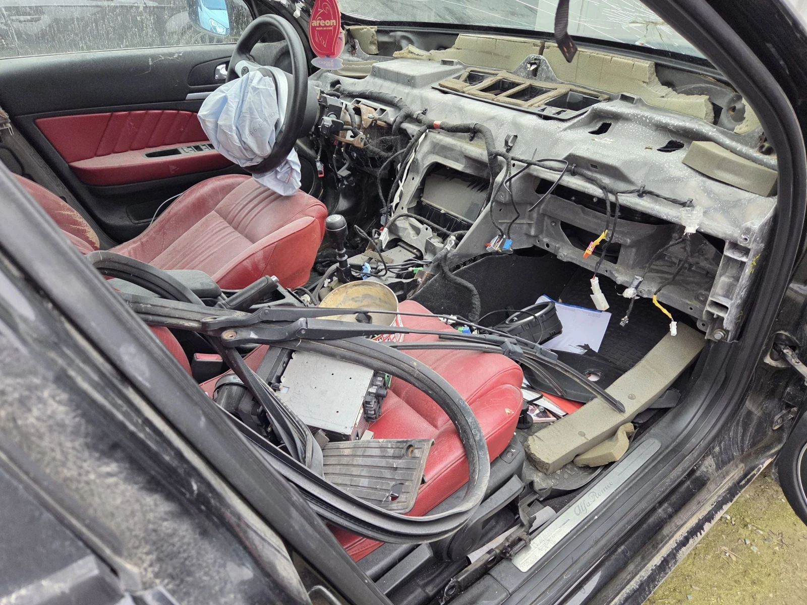 Alfa Romeo 159 2, 4 jtd 200 hp - изображение 5