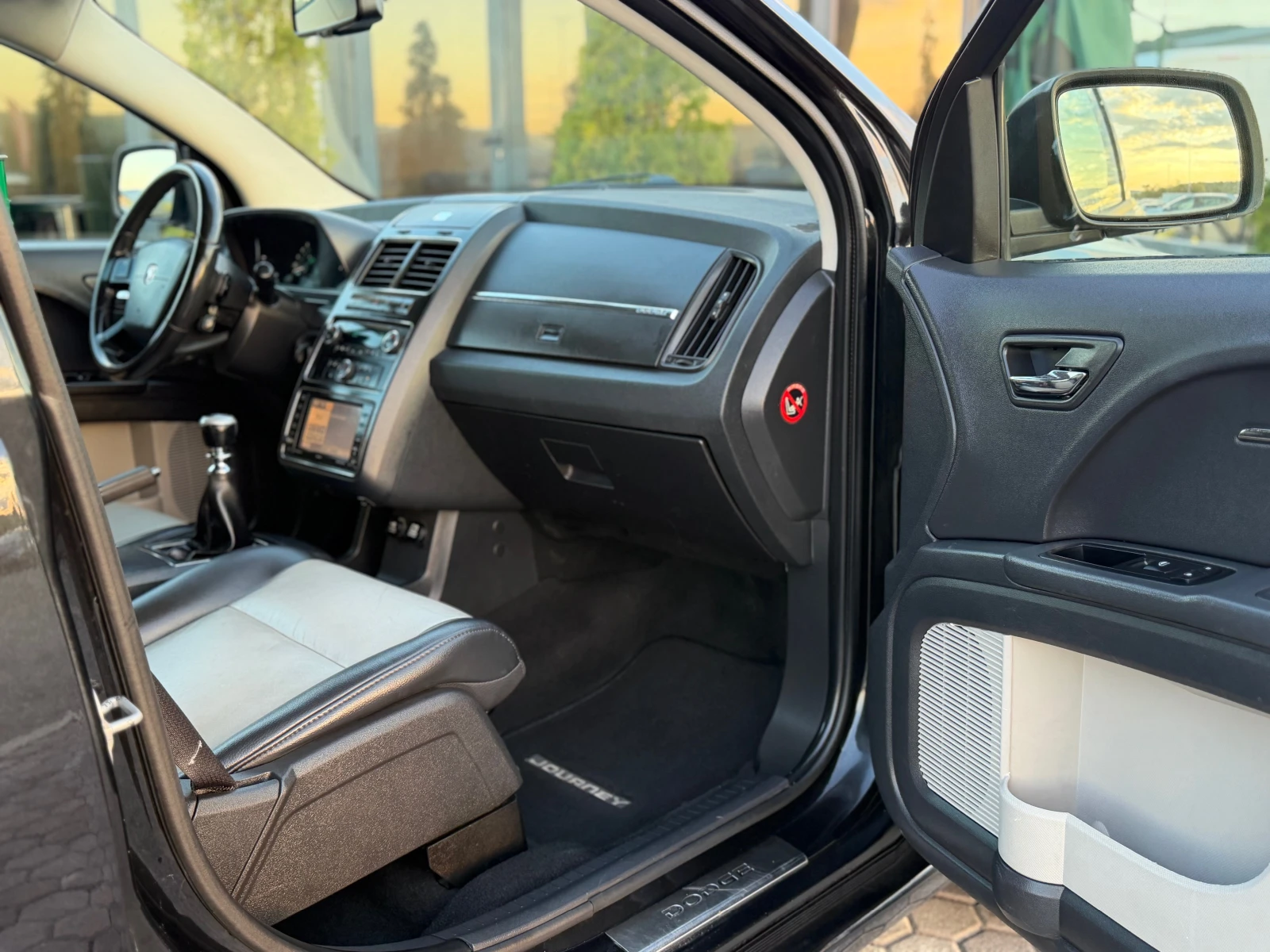 Dodge Journey * ���������* ������* ����* 7 �����* 194 ������*  | Mobile.bg � ����������� 12