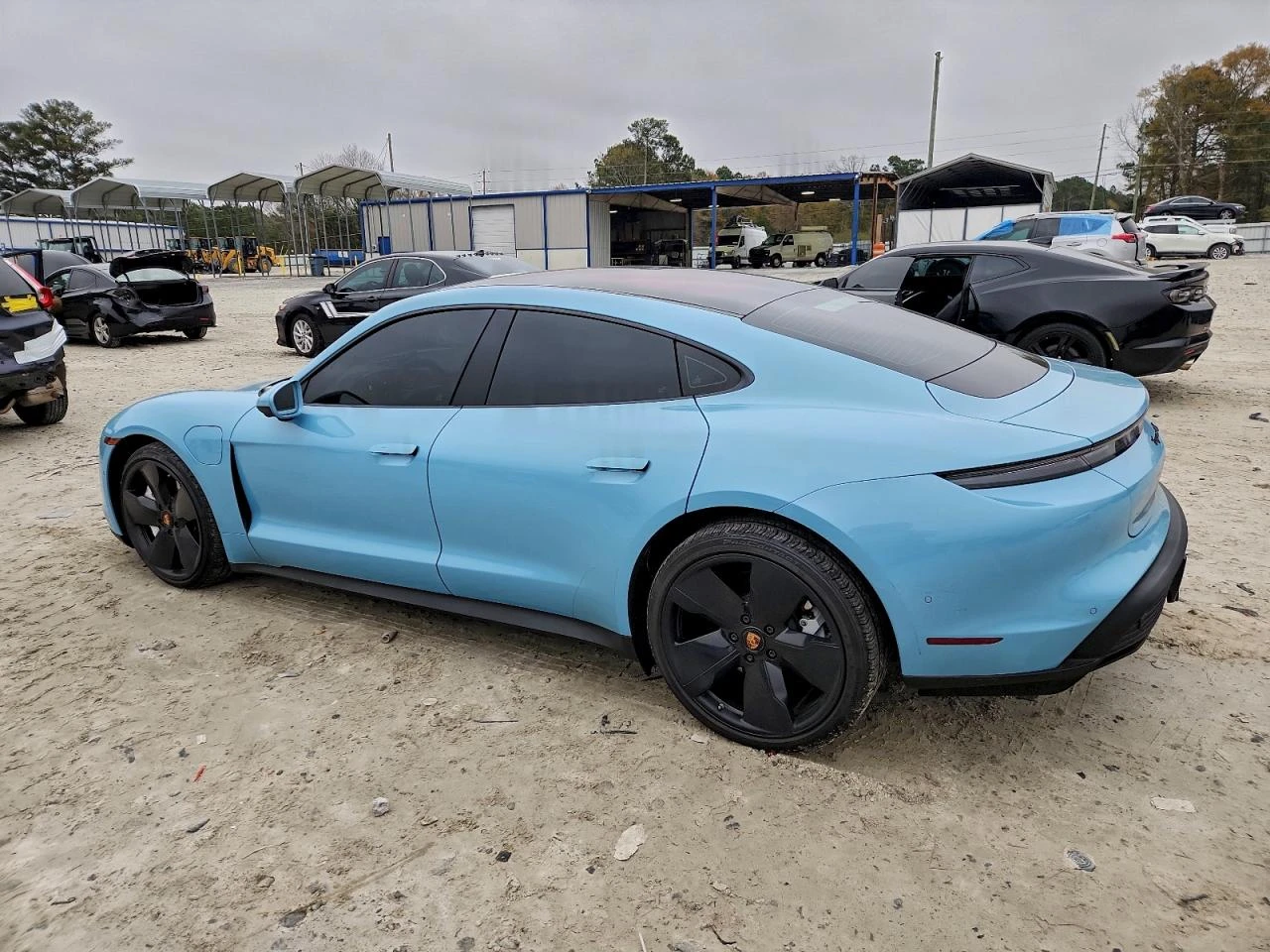 Porsche Taycan  - изображение 10