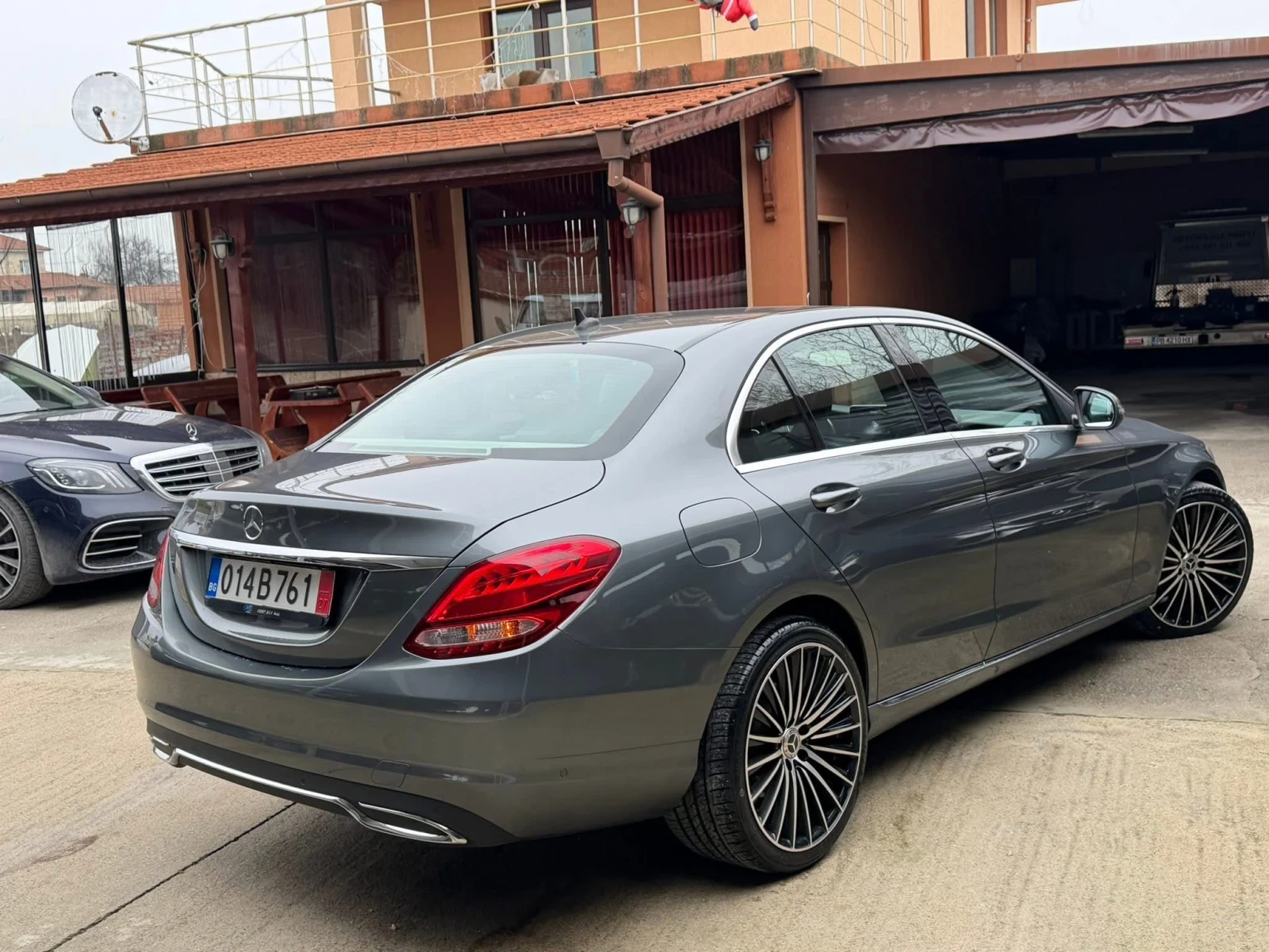 Mercedes-Benz C 220  - изображение 2