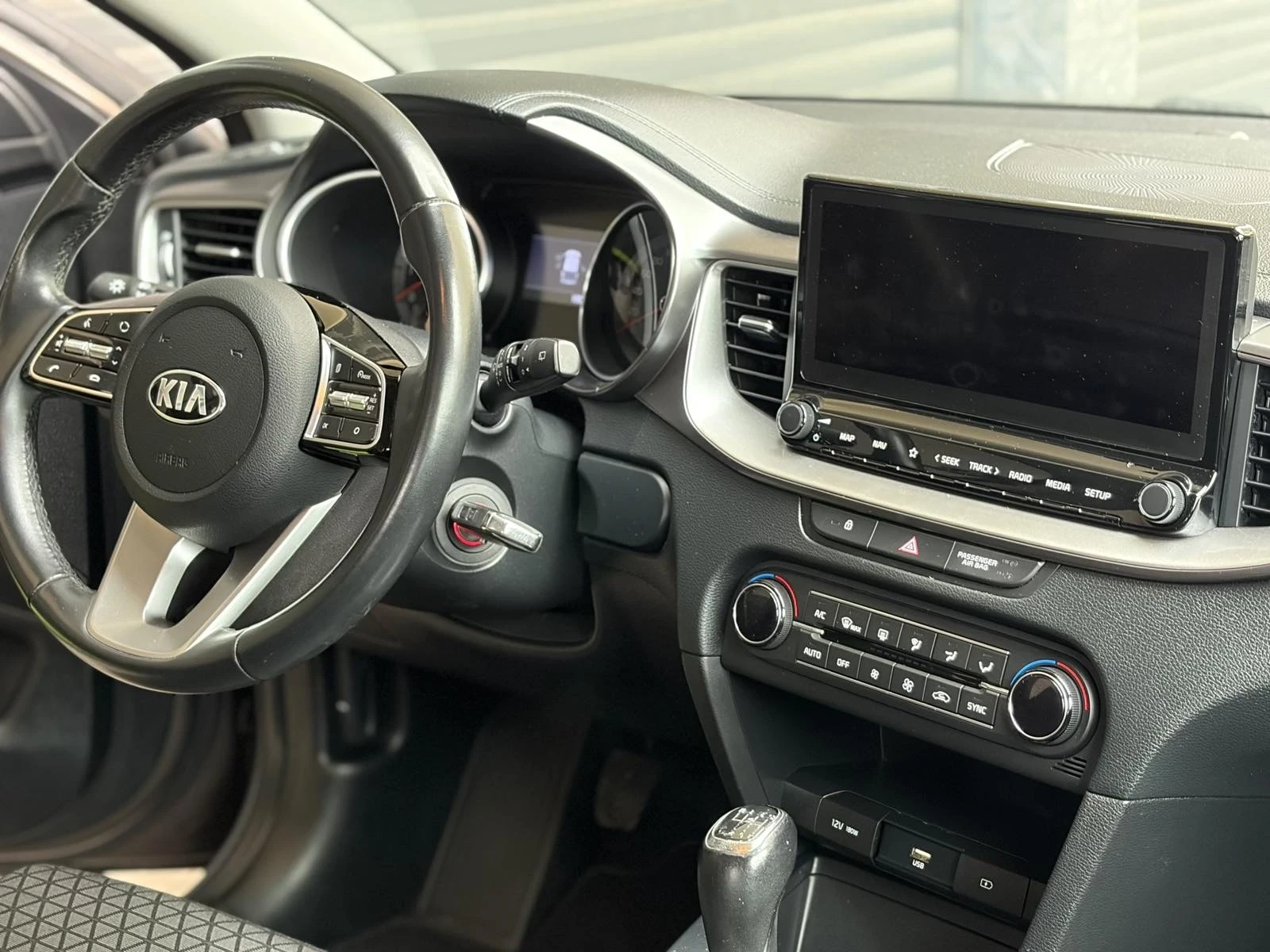Kia Ceed, снимка 13 - Автомобили и джипове - 53758473