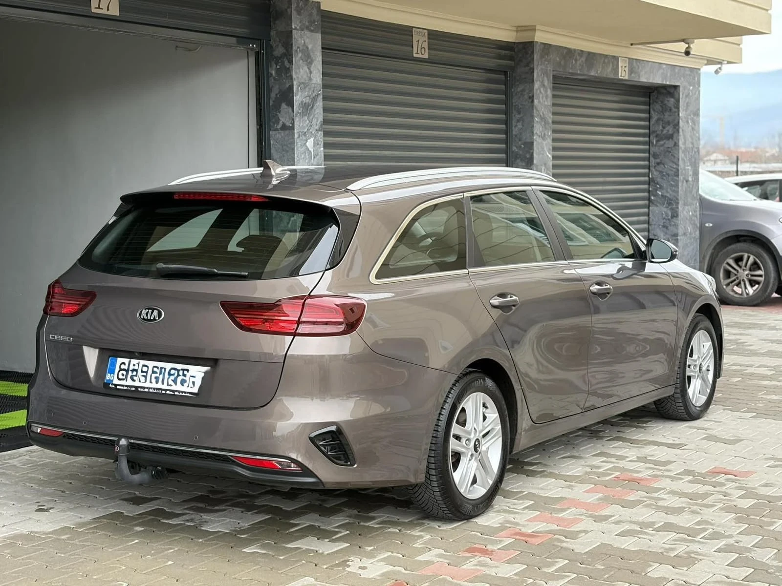 Kia Ceed, снимка 6 - Автомобили и джипове - 53758473