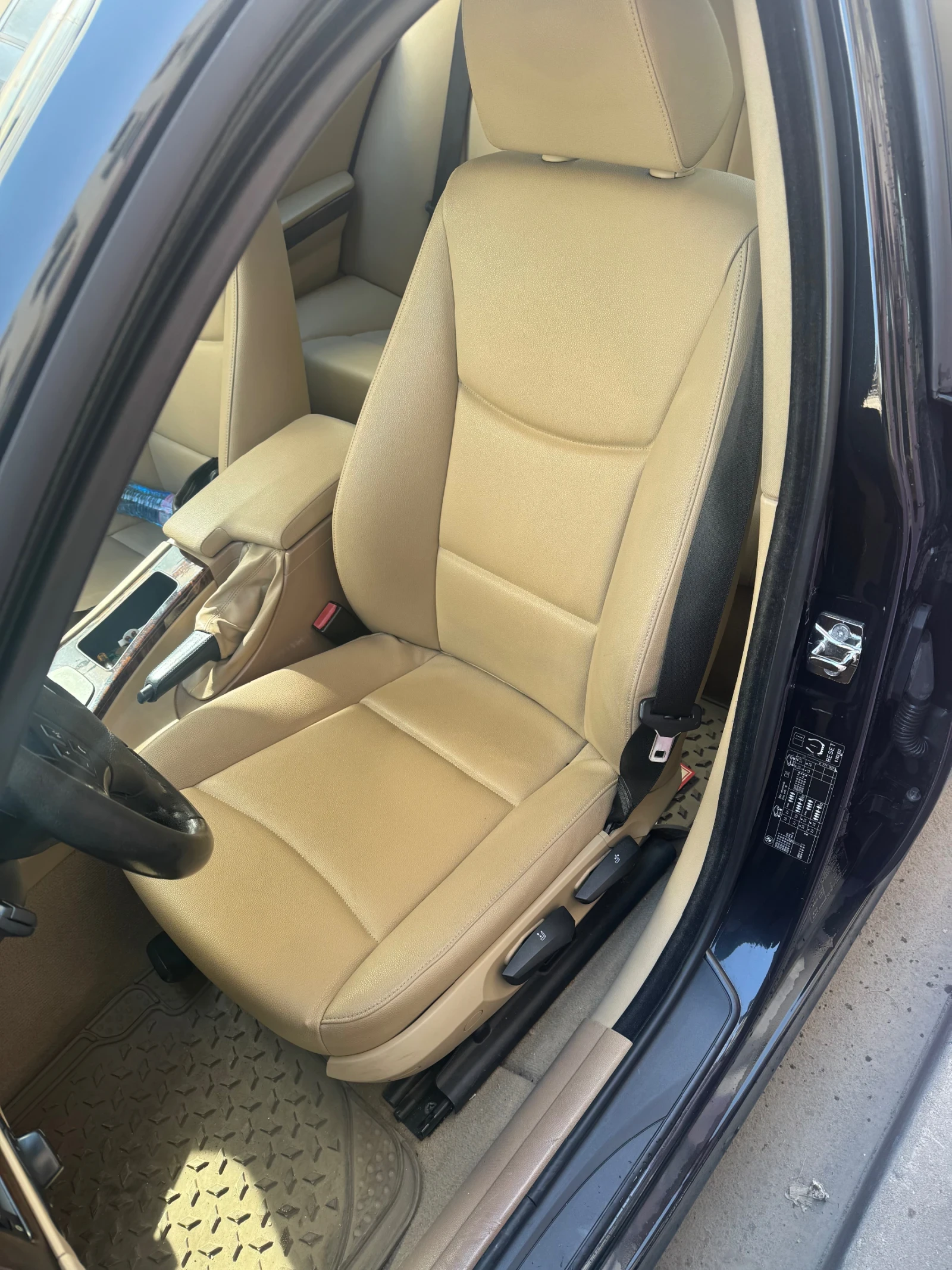 BMW 320, снимка 15 - Автомобили и джипове - 53868622