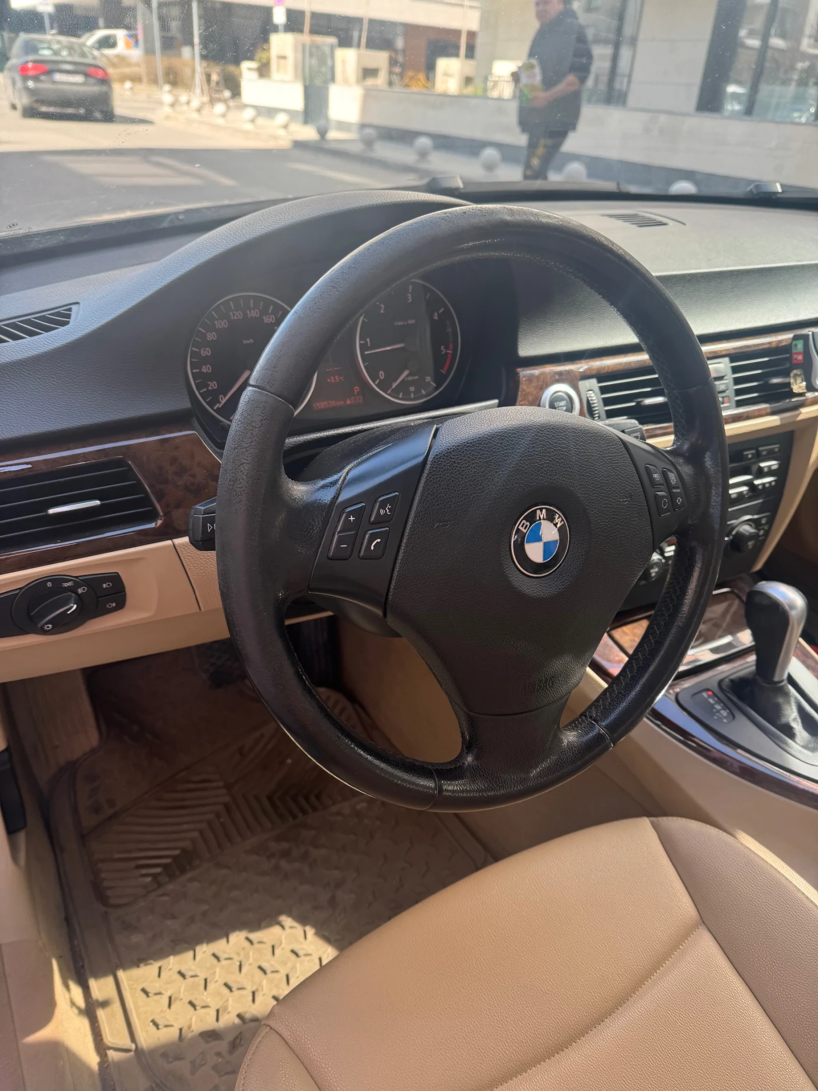 BMW 320, снимка 12 - Автомобили и джипове - 53868622