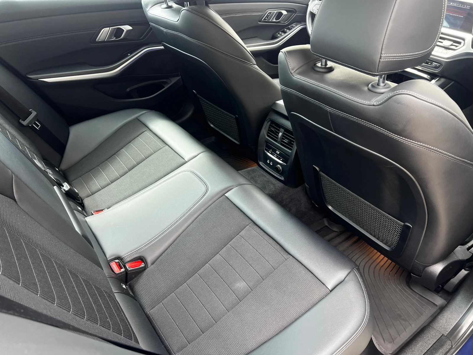 BMW 320 d xDrive, снимка 11 - Автомобили и джипове - 54205779