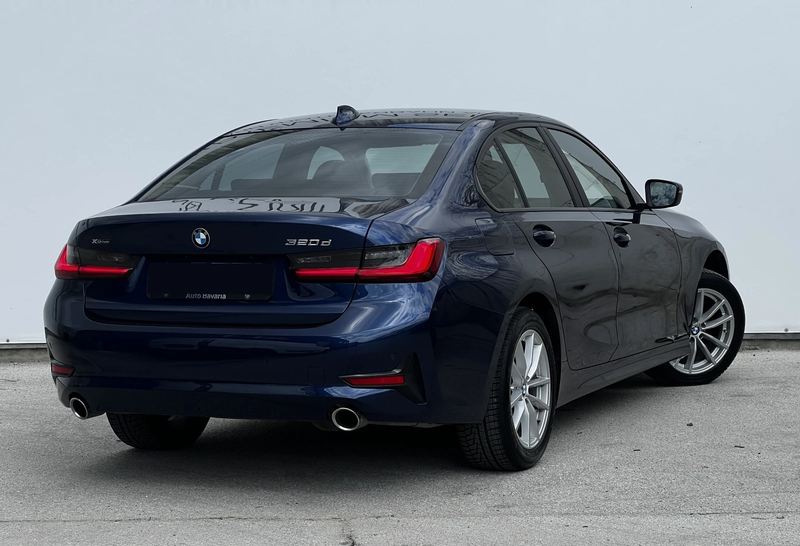 BMW 320 d xDrive, снимка 2 - Автомобили и джипове - 54205779