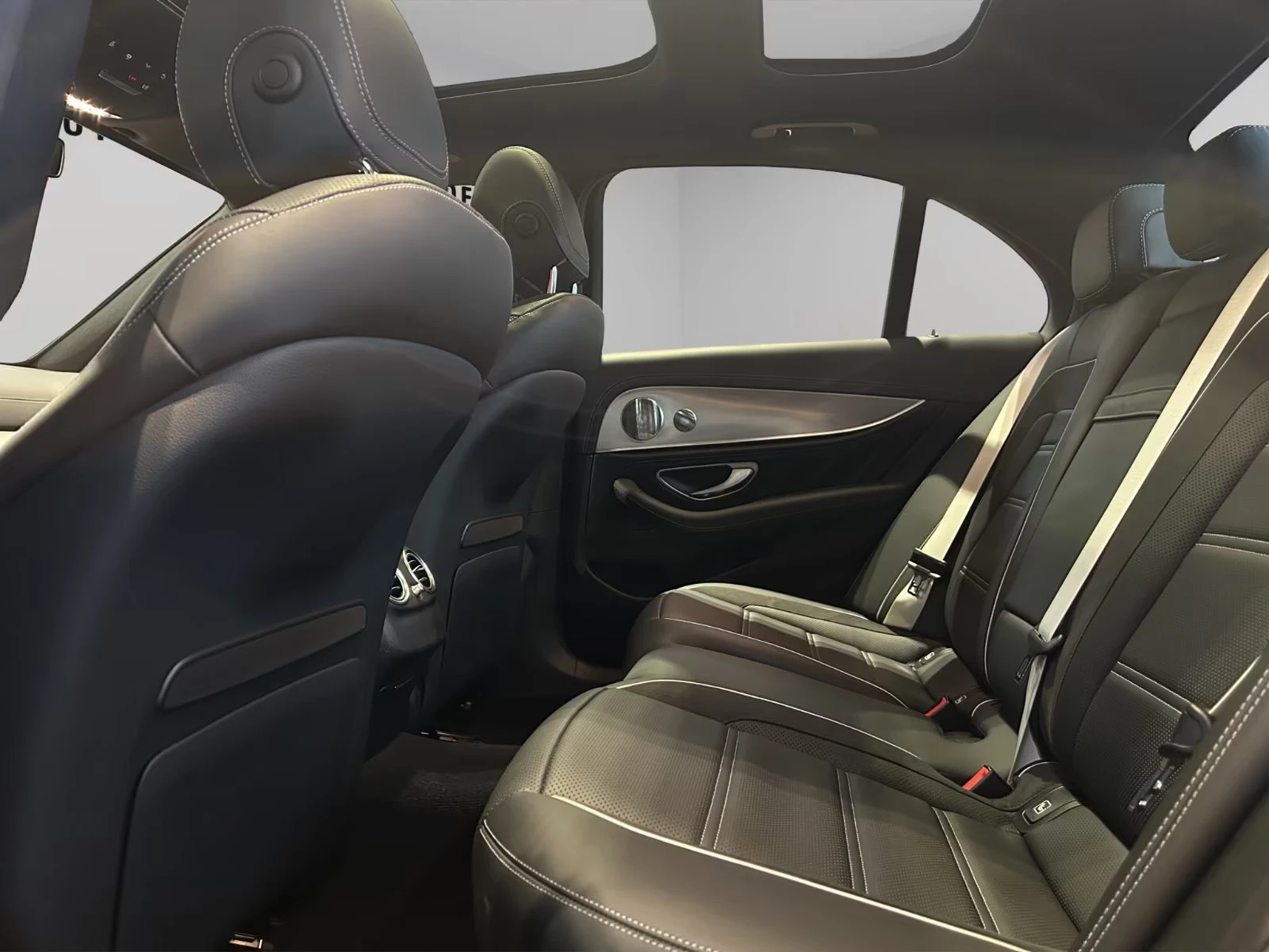 Mercedes-Benz E 63 AMG S/4MATIC/612HP/PANO/BURM/MEMO/CAM/NAVI/CPLAY/197q | Mobile.bg � ����������� 16