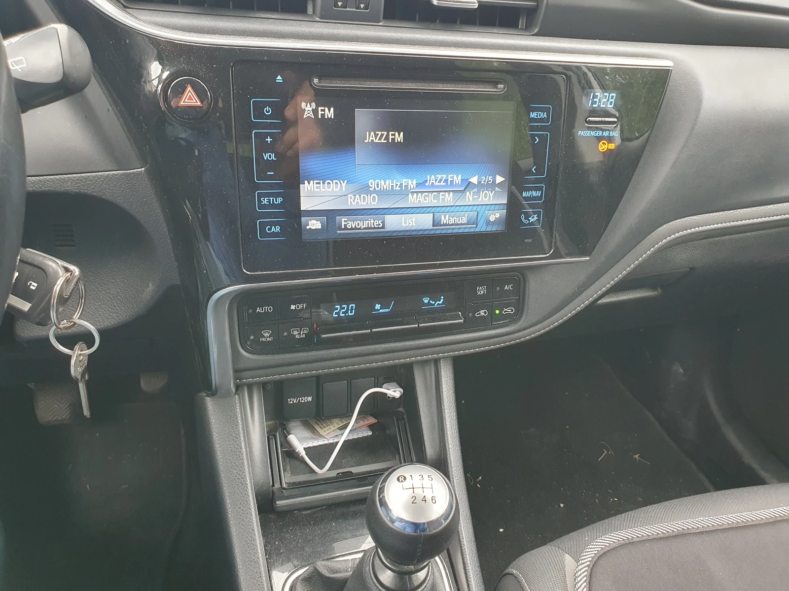 Toyota Auris -1.6 VVTI -навигация, газ.инж., снимка 3 - Автомобили и джипове - 54834901