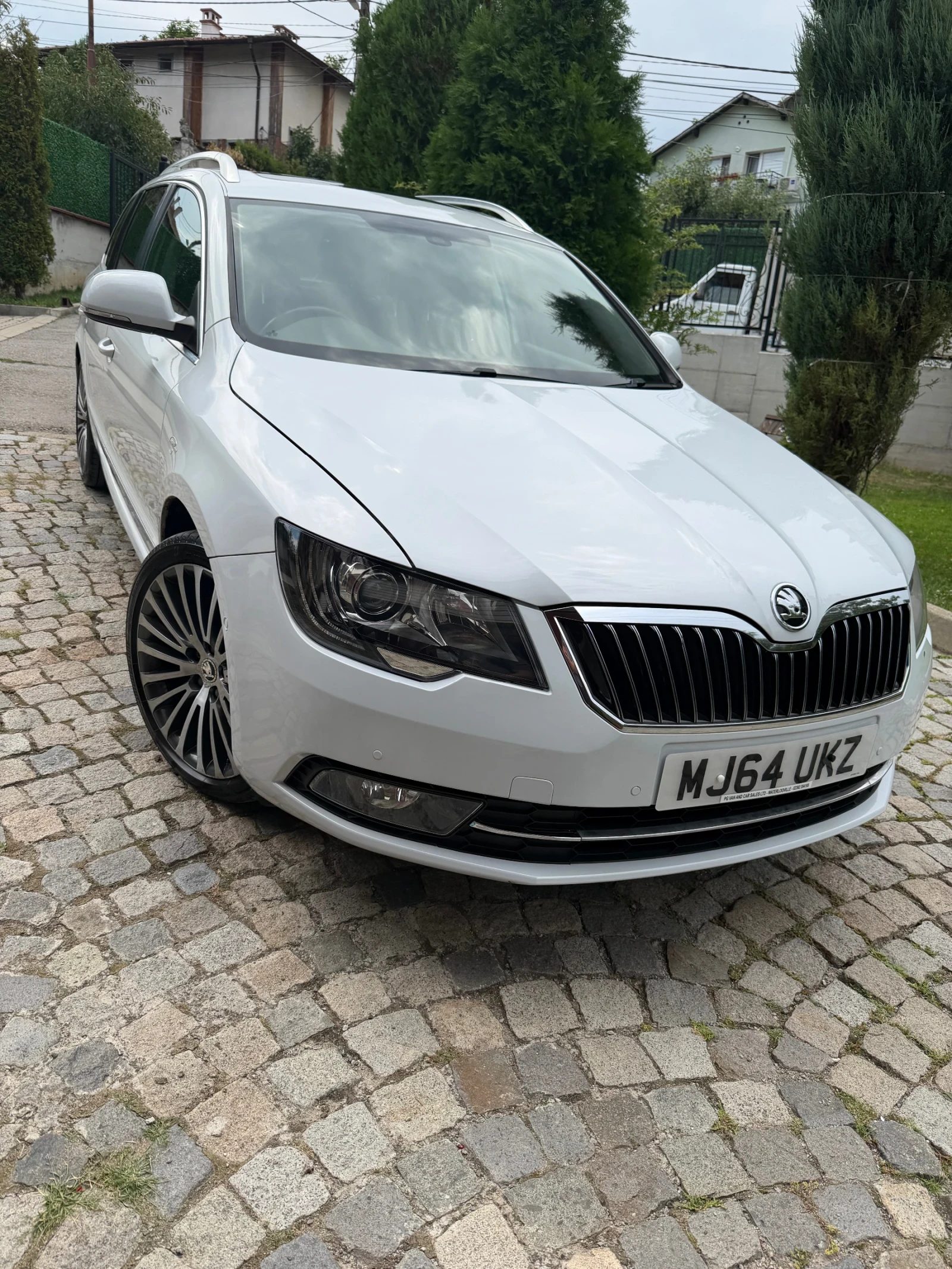 Skoda Superb Lauren&Kliment, снимка 2 - Автомобили и джипове - 55712171