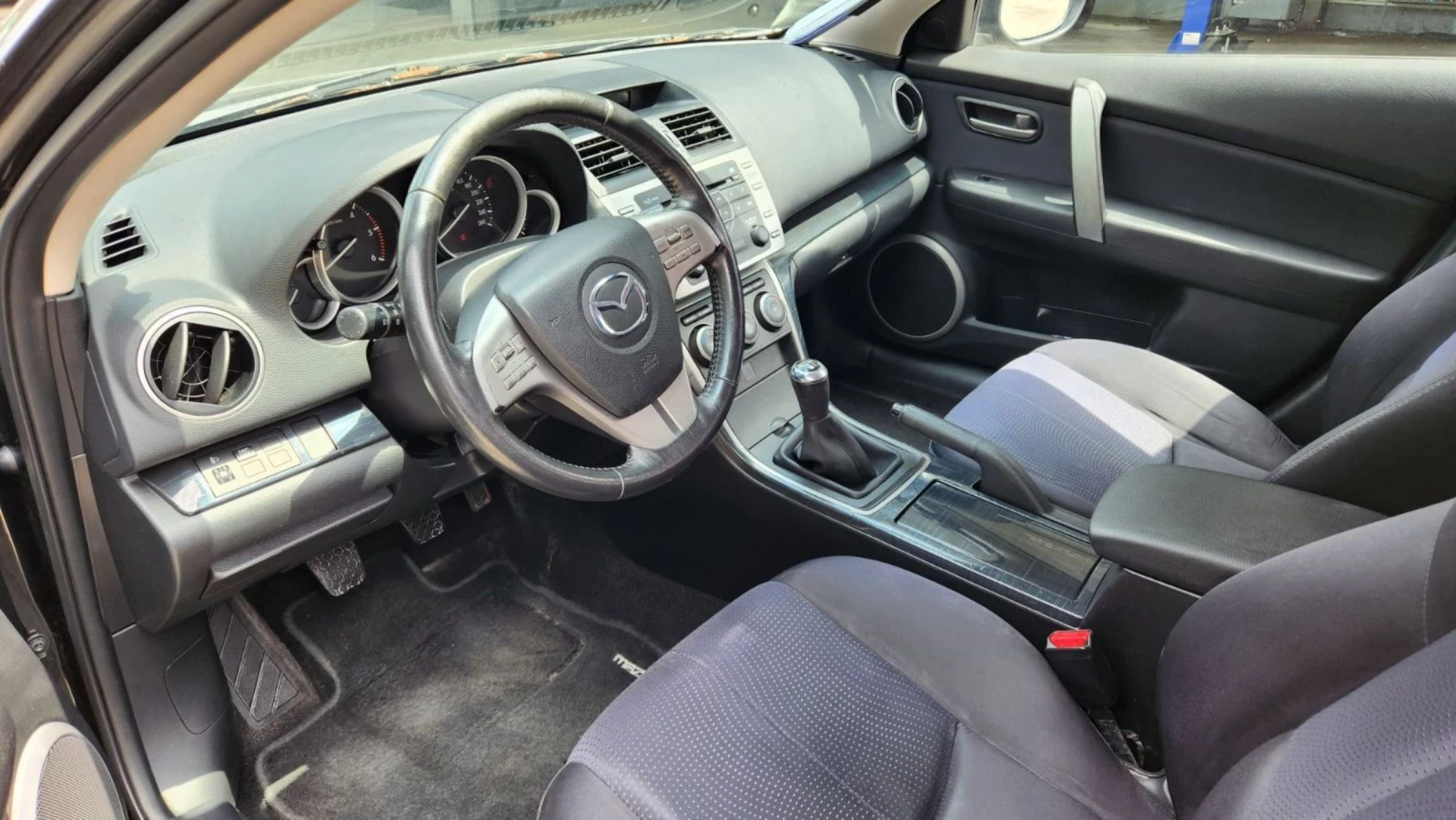 Mazda 6 2000, снимка 8 - Автомобили и джипове - 54928447