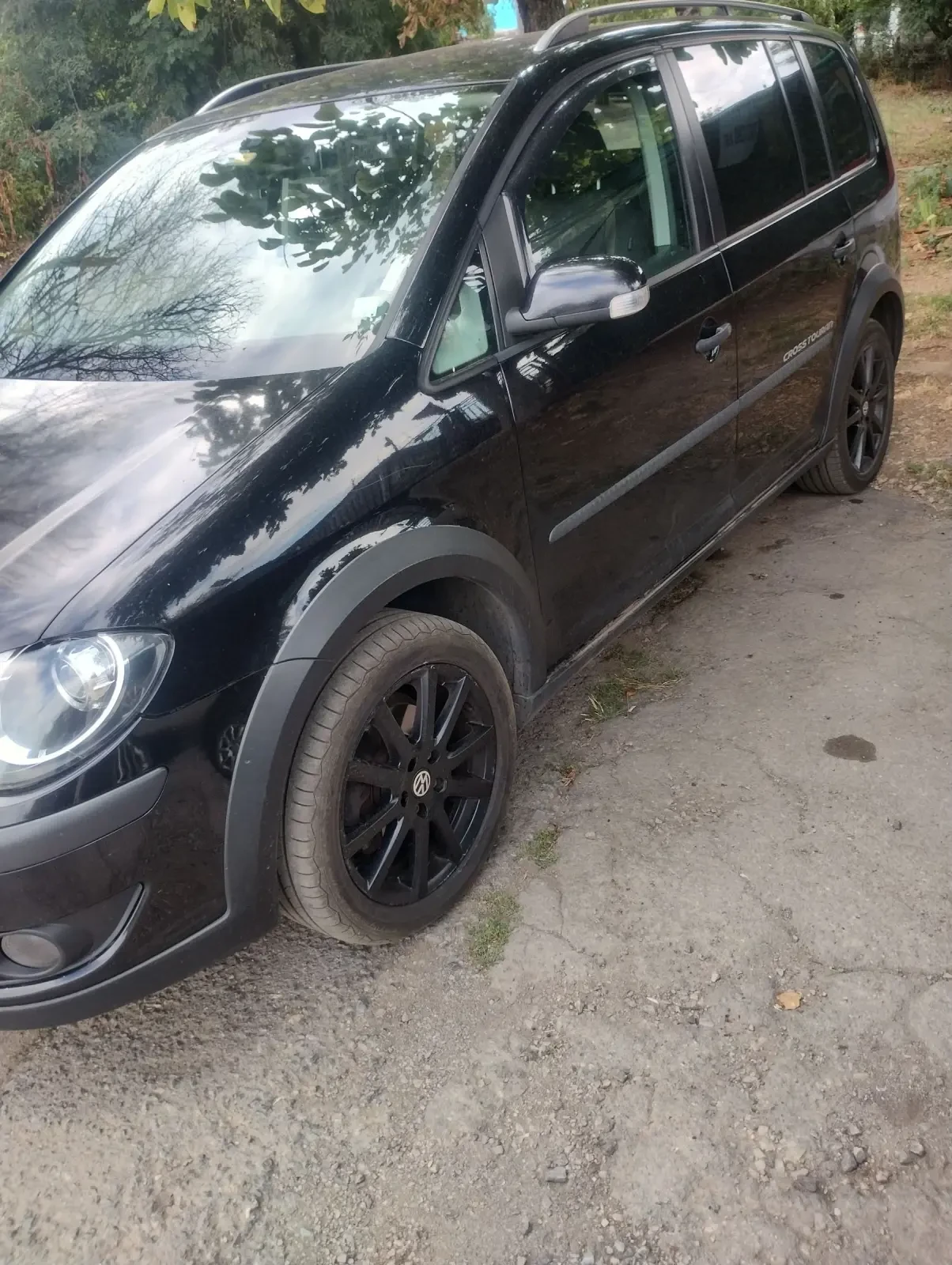 VW Touran, снимка 10 - Автомобили и джипове - 55079873