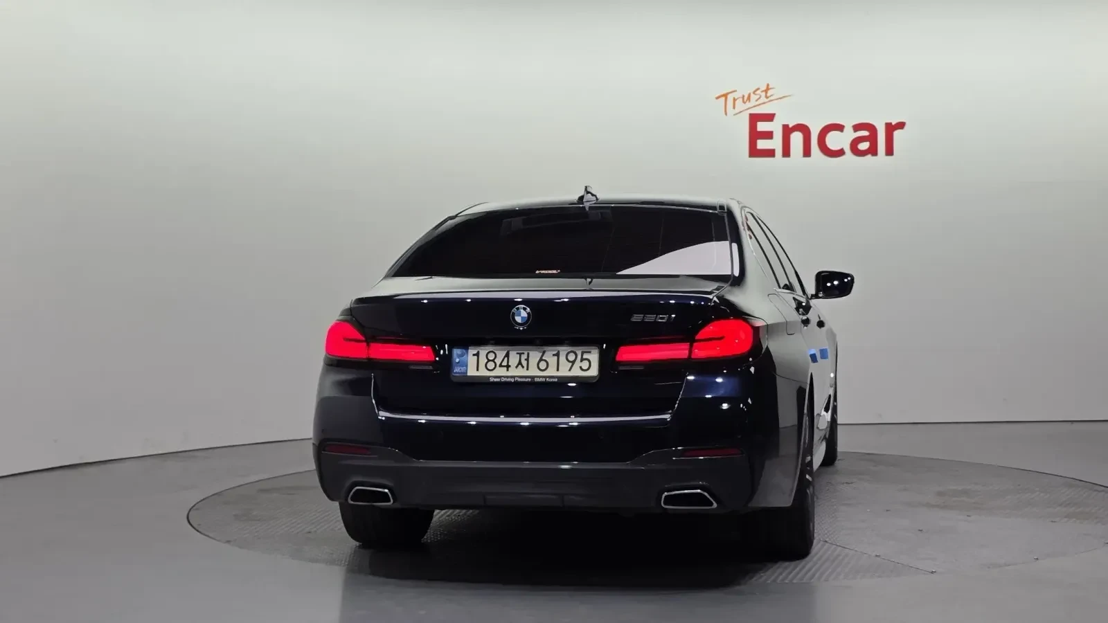 BMW 520, снимка 13 - Автомобили и джипове - 55121121
