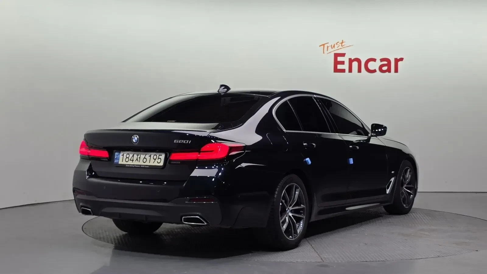 BMW 520, снимка 12 - Автомобили и джипове - 55121121