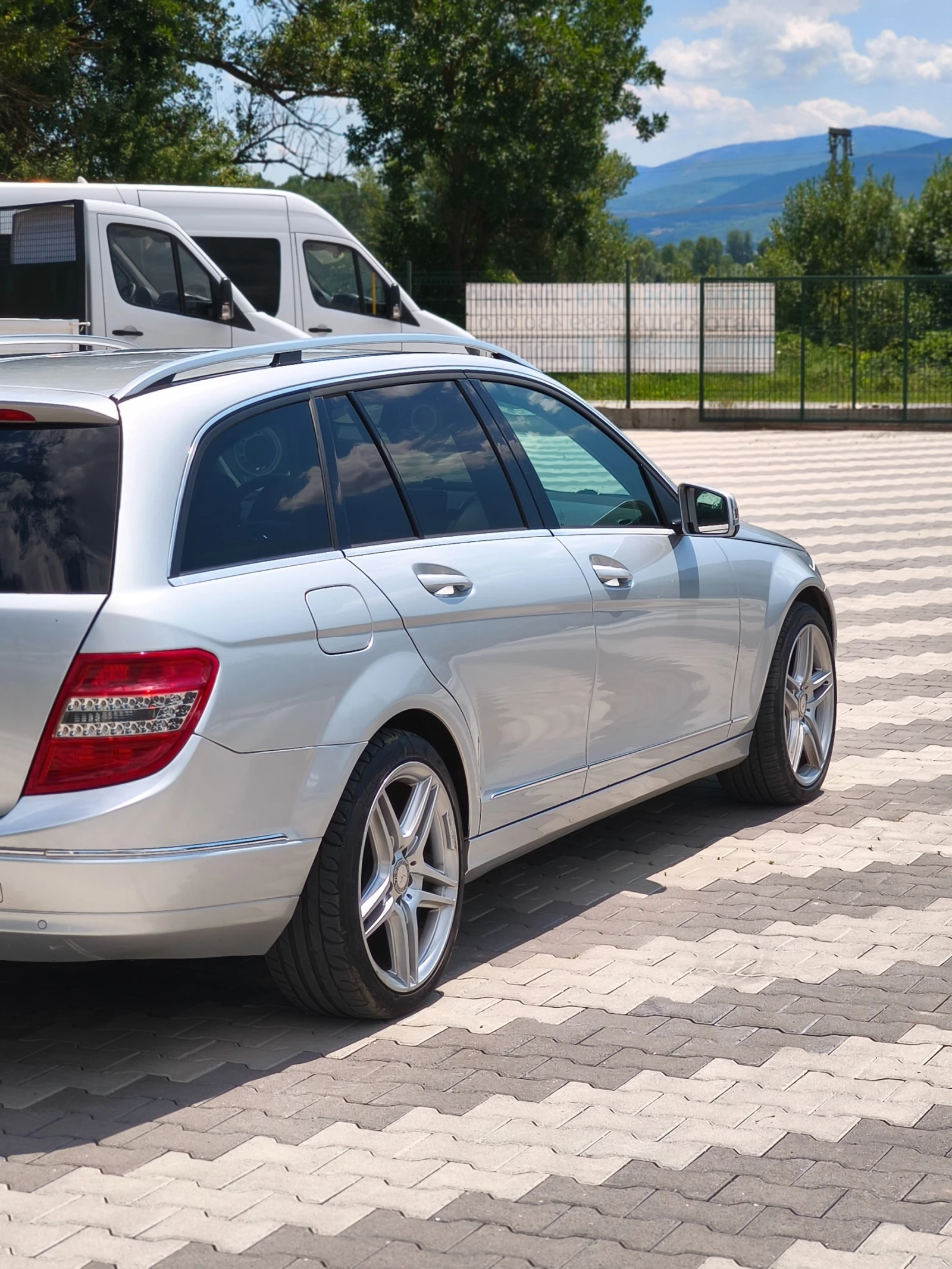 Mercedes-Benz C 220, снимка 7 - Автомобили и джипове - 55250526