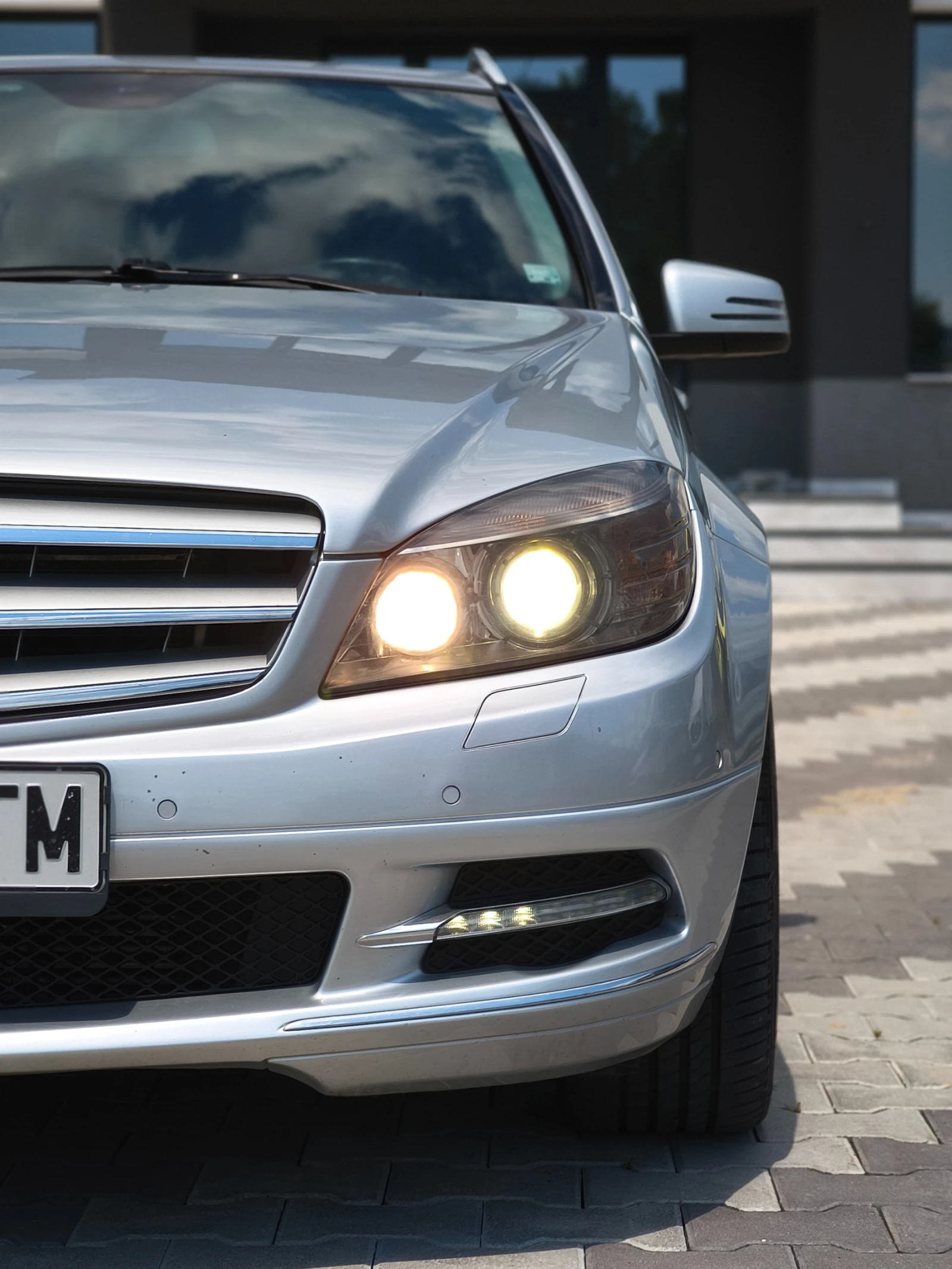 Mercedes-Benz C 220, снимка 2 - Автомобили и джипове - 55250526