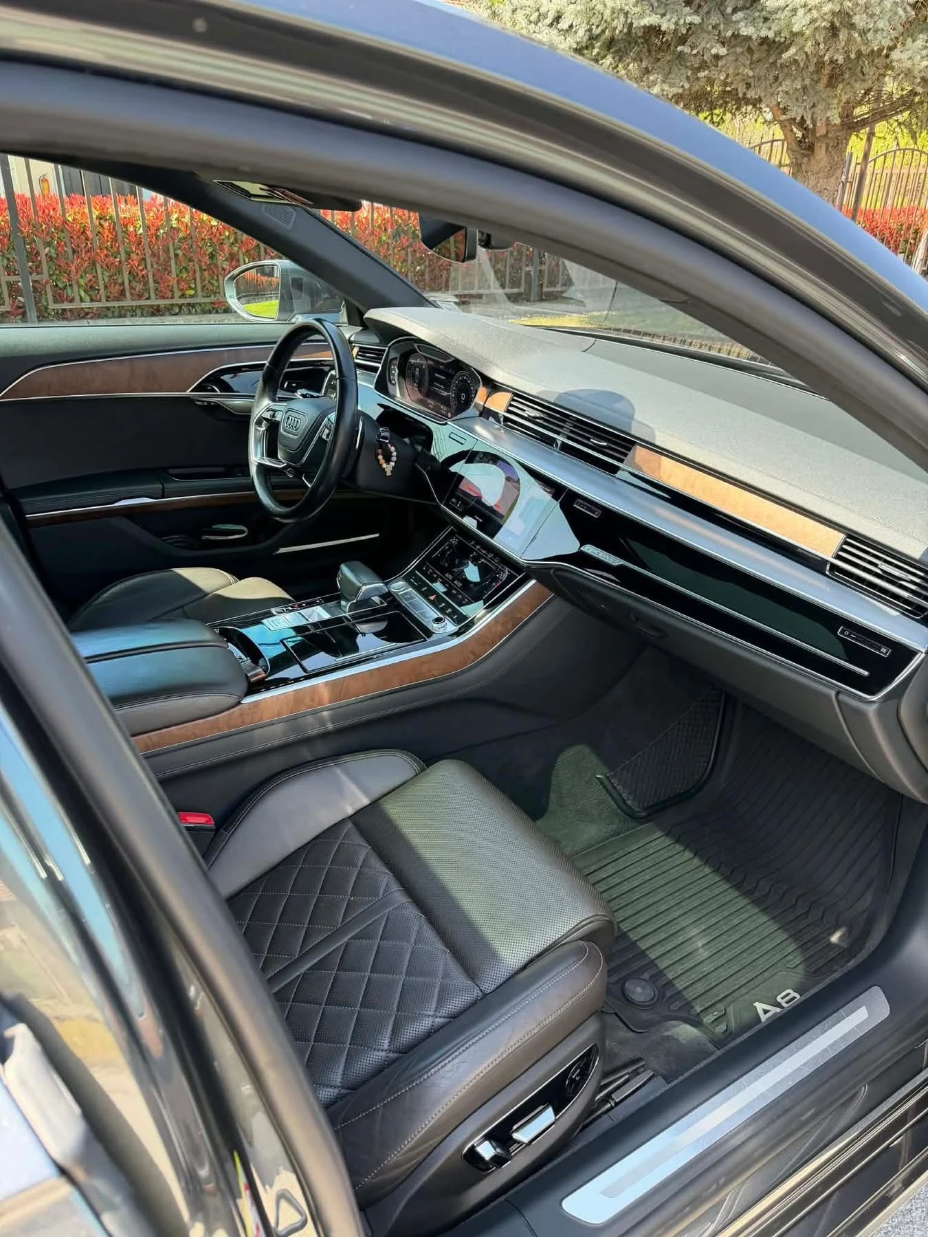 Audi A8, снимка 6 - Автомобили и джипове - 56234900
