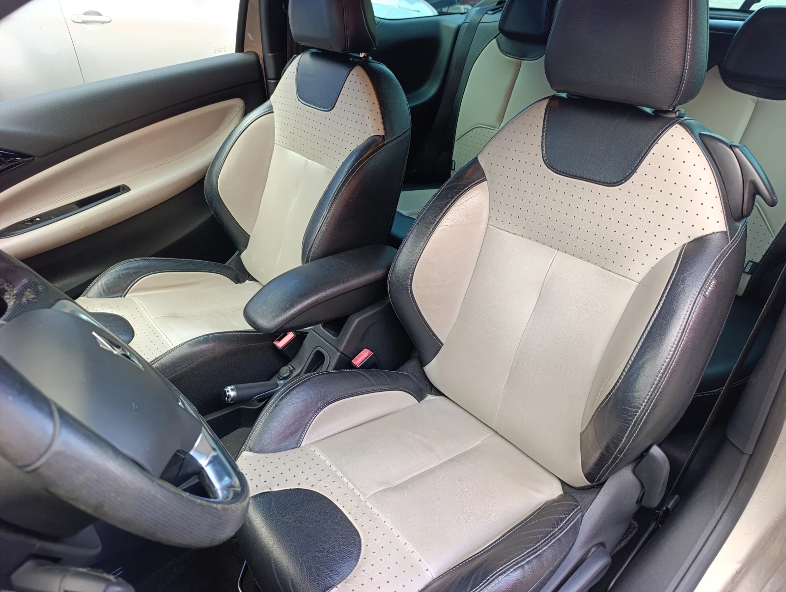 Citroen DS3 1.6T ШВЕЙЦАРИЯ, снимка 9 - Автомобили и джипове - 56264980