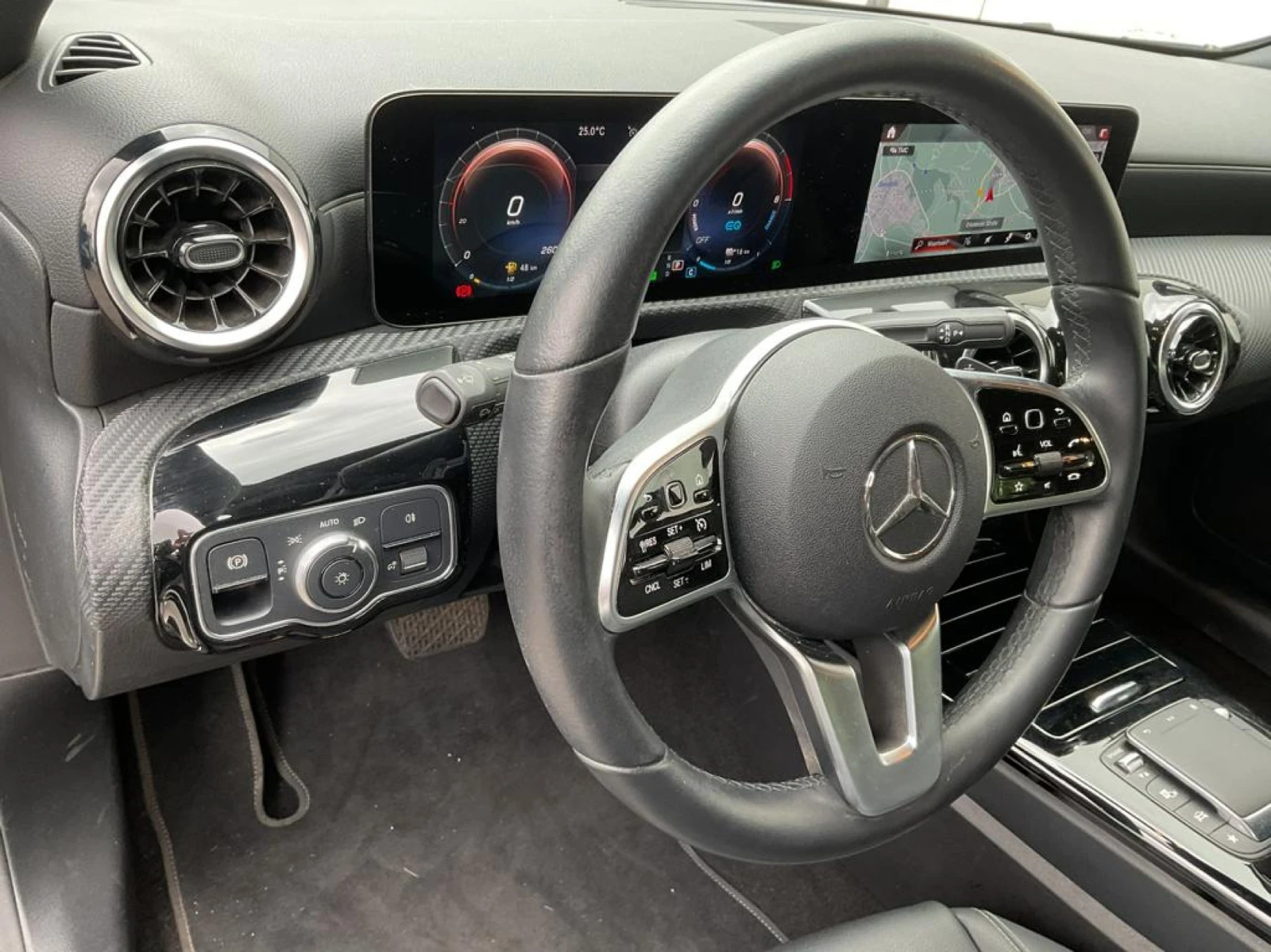 Mercedes-Benz A 250 Style LED Leather Navi, снимка 11 - Автомобили и джипове - 56270538