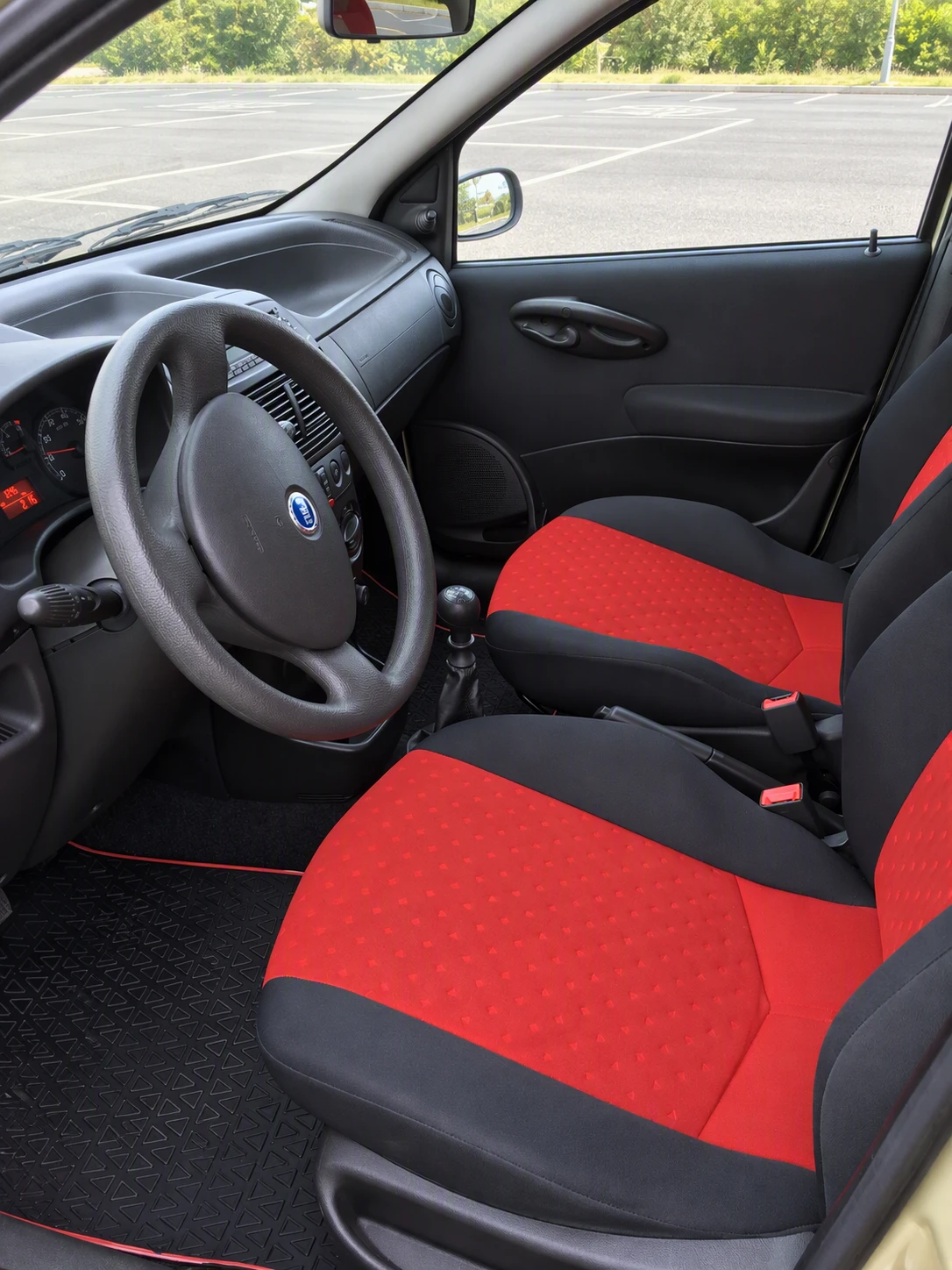 Fiat Punto 1.2i, снимка 7 - Автомобили и джипове - 56624789