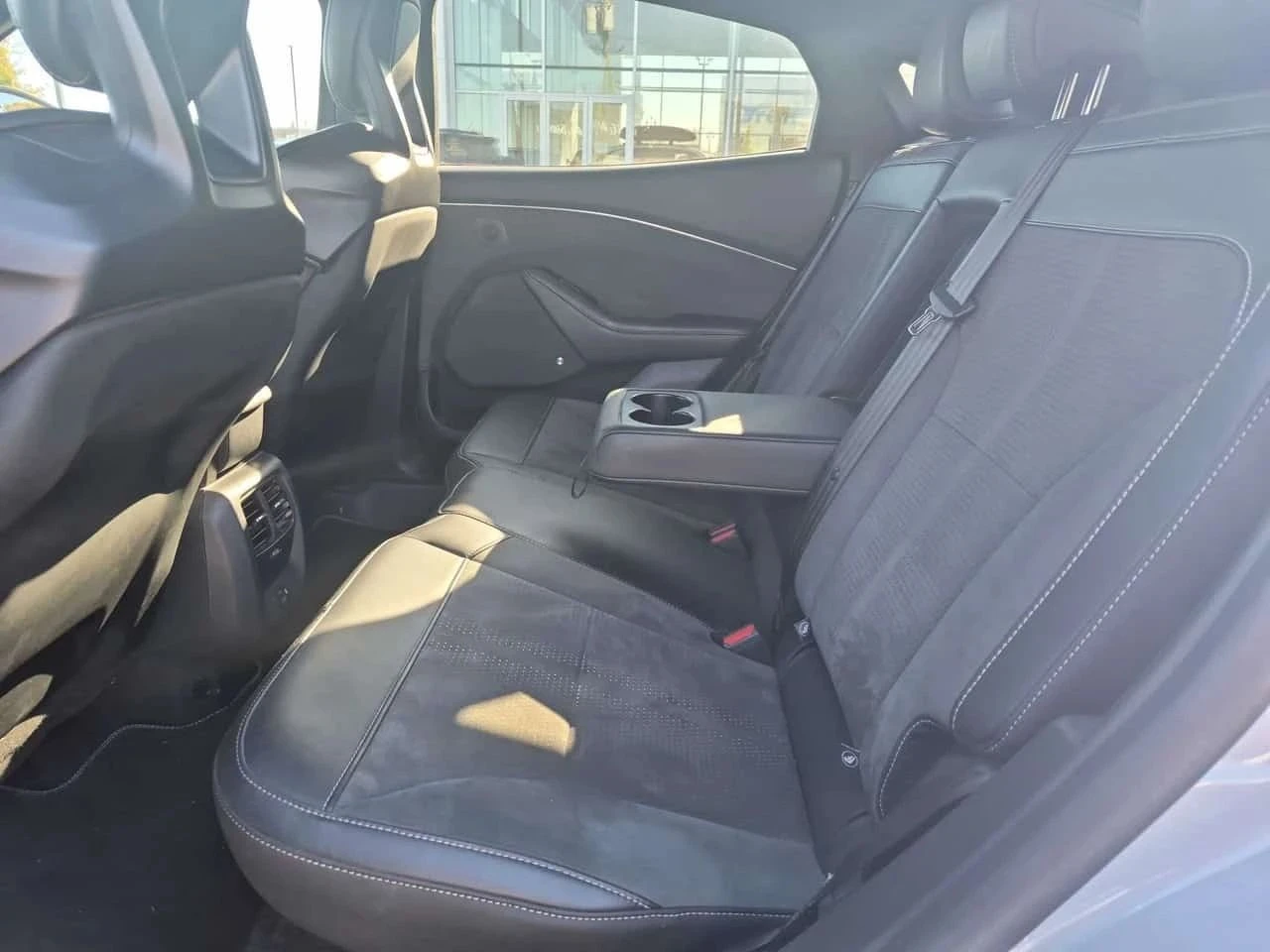 Ford Mustang Mach-E, снимка 12 - Автомобили и джипове - 56685466
