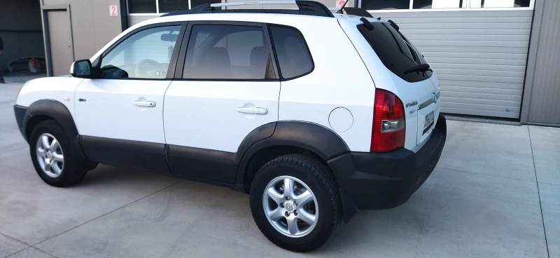 Hyundai Tucson 2000crdi, снимка 4 - Автомобили и джипове - 48272057