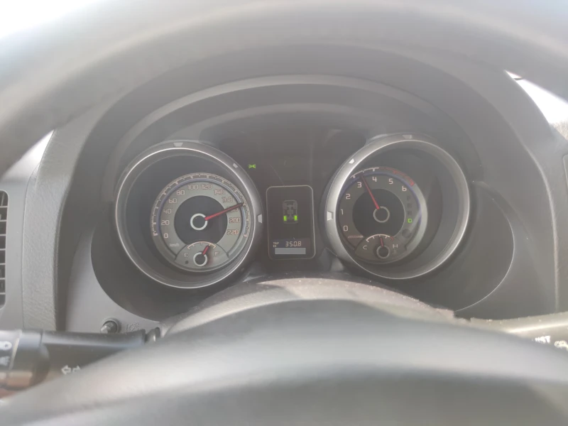 Mitsubishi Pajero 3.2 DID 200 кс, снимка 12 - Автомобили и джипове - 51099927