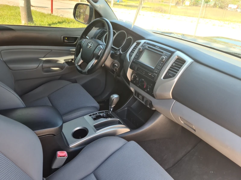 Toyota Tacoma, снимка 9 - Автомобили и джипове - 51802623