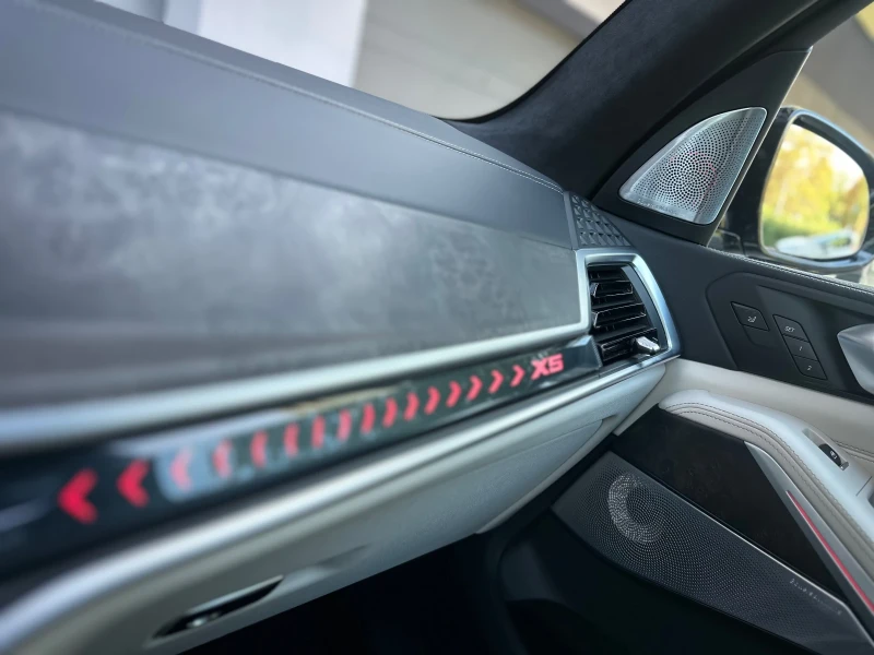BMW X5 50e Plug-in Hybrid / M Pack / Гаранция!!, снимка 14 - Автомобили и джипове - 51963505