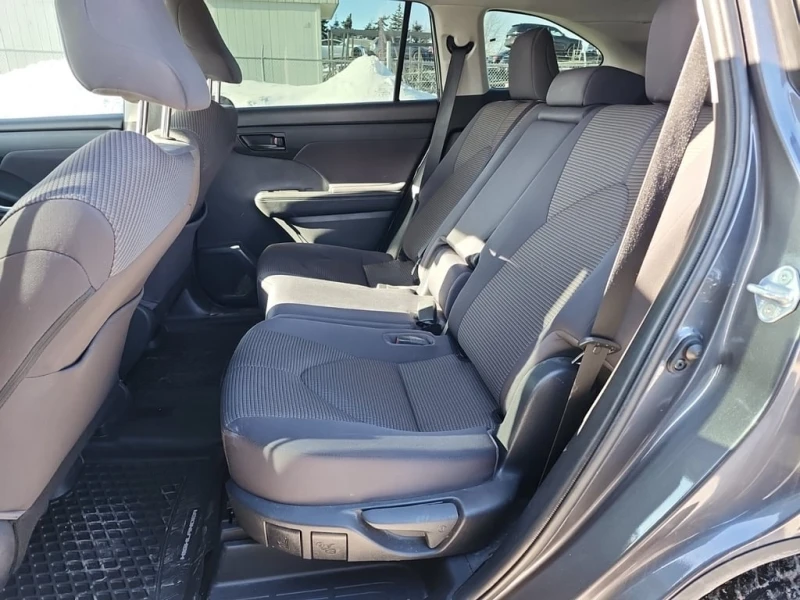 Toyota Highlander * LE * CARFAX * ФИНАНСИРАНЕ , снимка 12 - Автомобили и джипове - 53285080