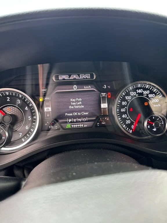 Dodge RAM 1500 * Big Horn * CARFAX * БЕЗ ПЪРВОНАЧАЛНА ВНОСКА, снимка 8 - Автомобили и джипове - 53191192