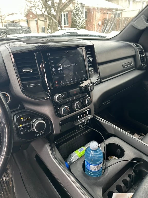 Dodge RAM 1500 * Big Horn * CARFAX * БЕЗ ПЪРВОНАЧАЛНА ВНОСКА, снимка 9 - Автомобили и джипове - 53191192