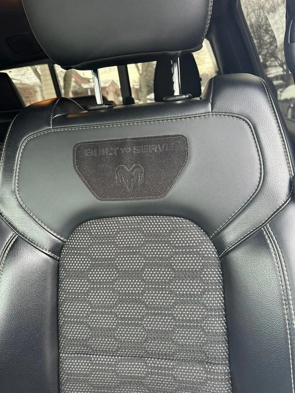 Dodge RAM 1500 * Big Horn * CARFAX * БЕЗ ПЪРВОНАЧАЛНА ВНОСКА, снимка 11 - Автомобили и джипове - 53191192