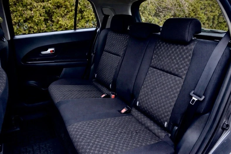 Toyota Urban Cruiser 1.4 D-4D 4x4, снимка 6 - Автомобили и джипове - 54633359
