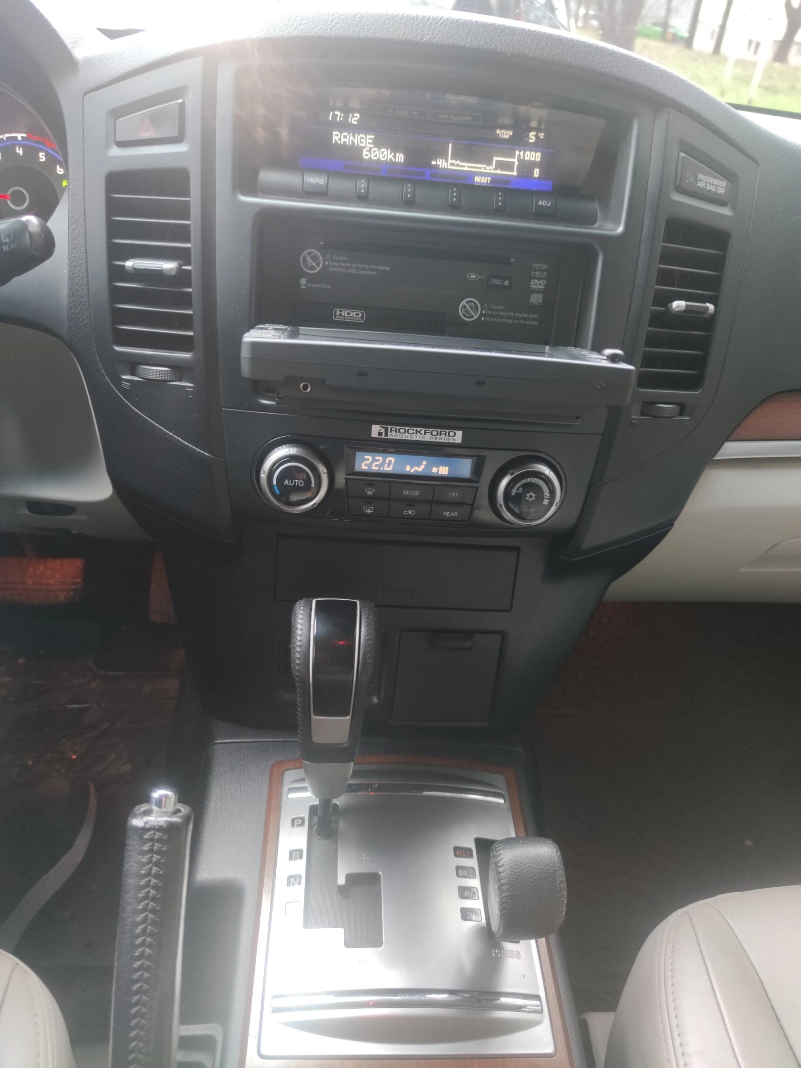 Mitsubishi Pajero 3.2 DID 200  | Mobile.bg   17