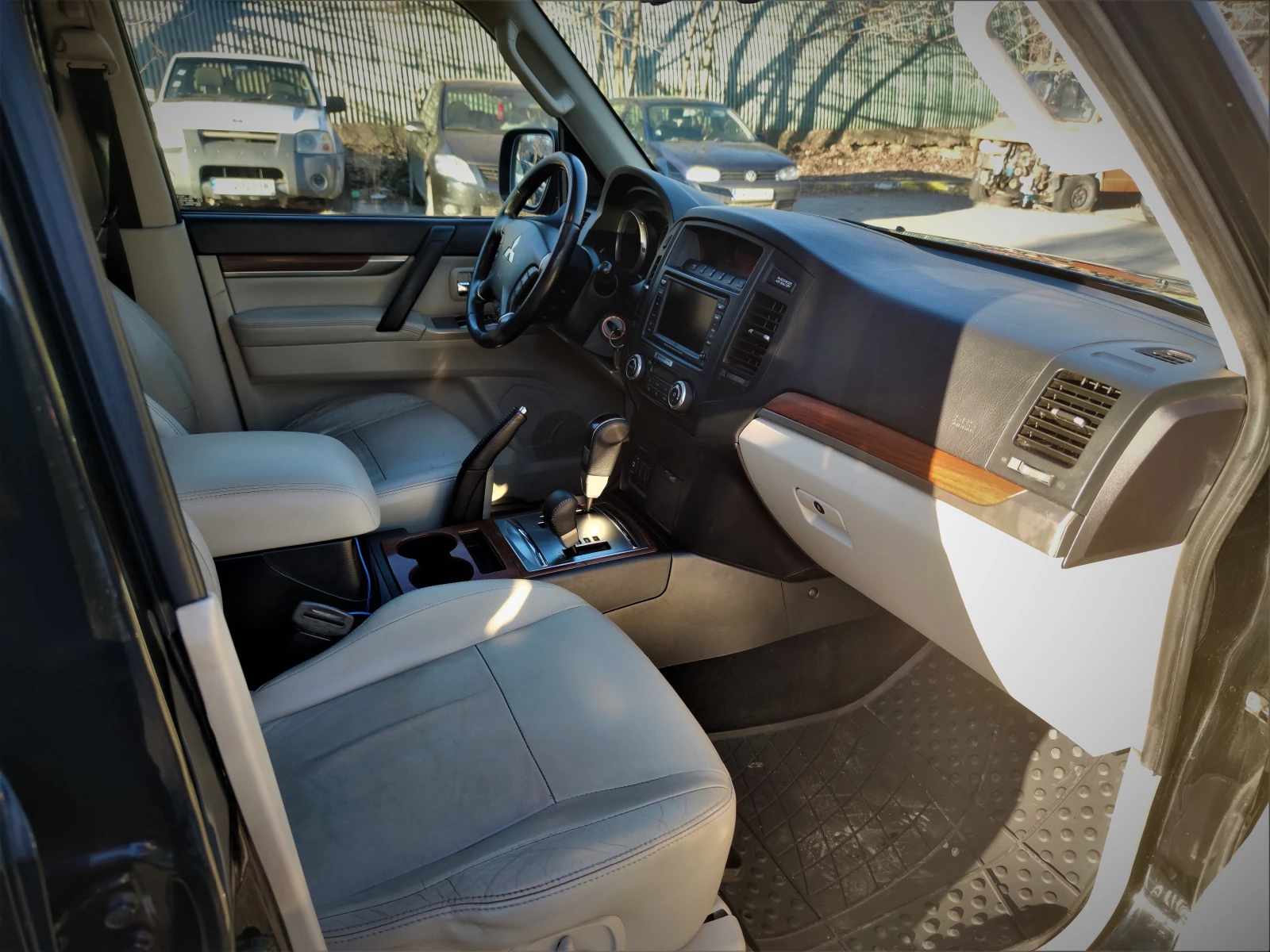 Mitsubishi Pajero 3.2 DID 200 кс - изображение 8